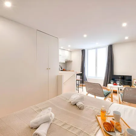 Apartamento 388 Trousseau - Superbe à *