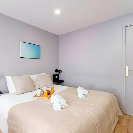 388 Trousseau - Superbe A * باريس